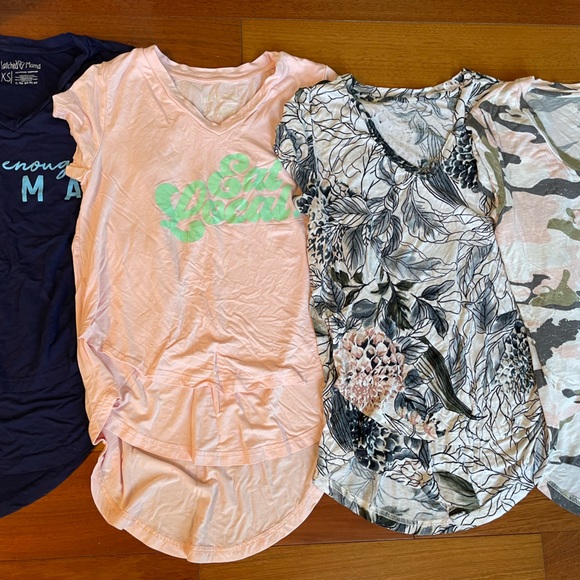 Latched Mama XS Boyfriend Tees - Picture 1 of 3
